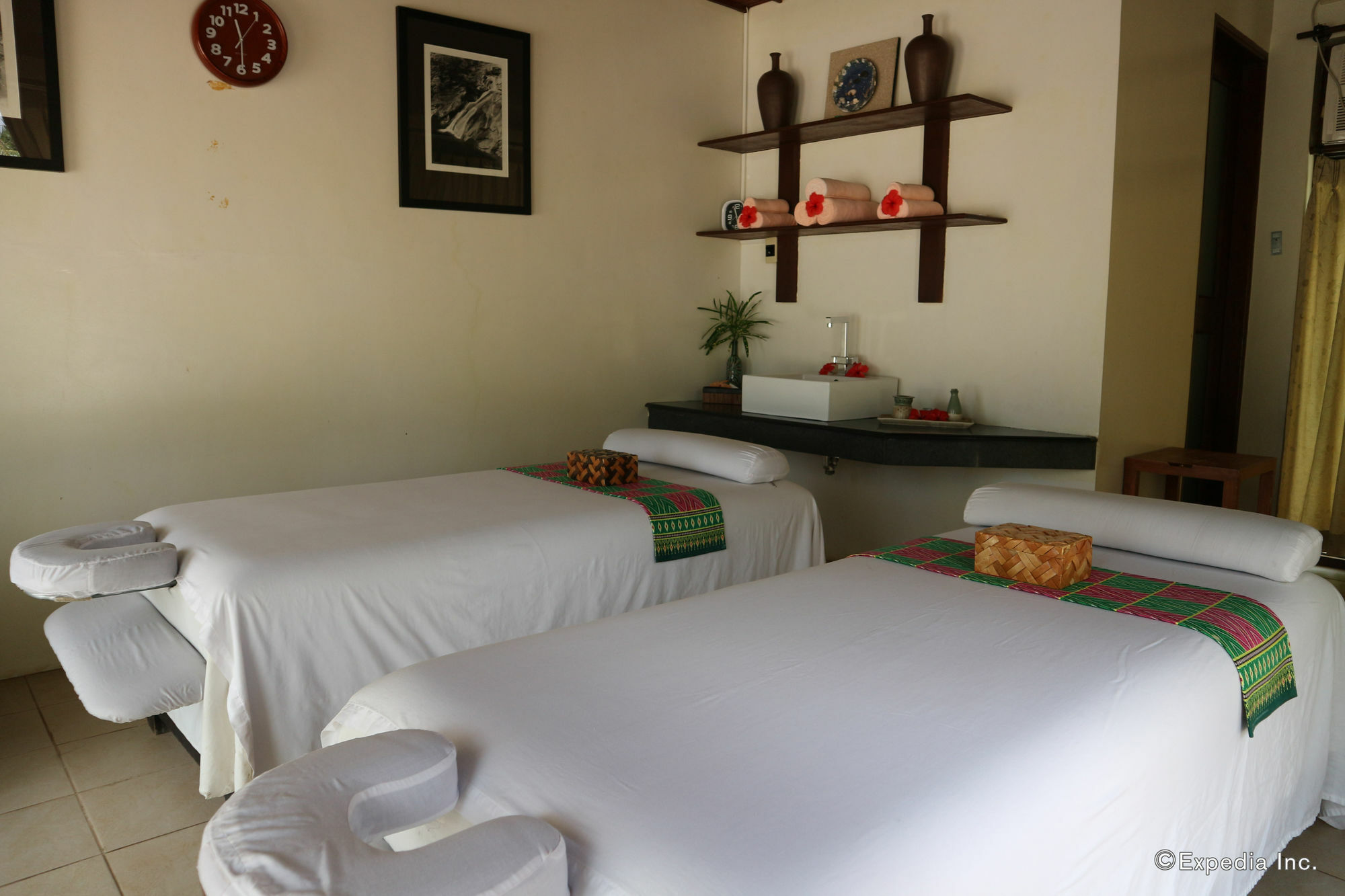 Dos Palmas Island Resort & Spa Puerto Princesa Exterior photo